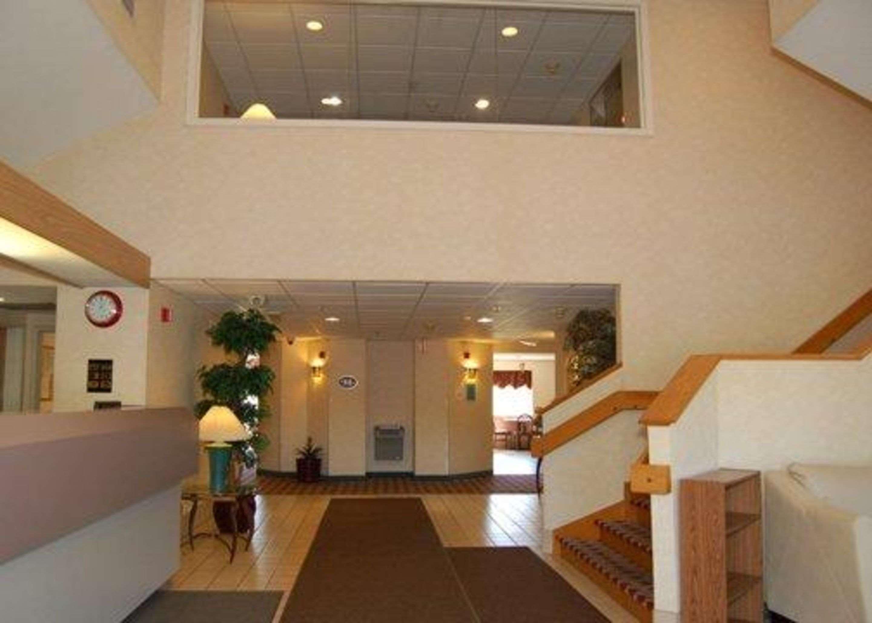 Rodeway North 2*